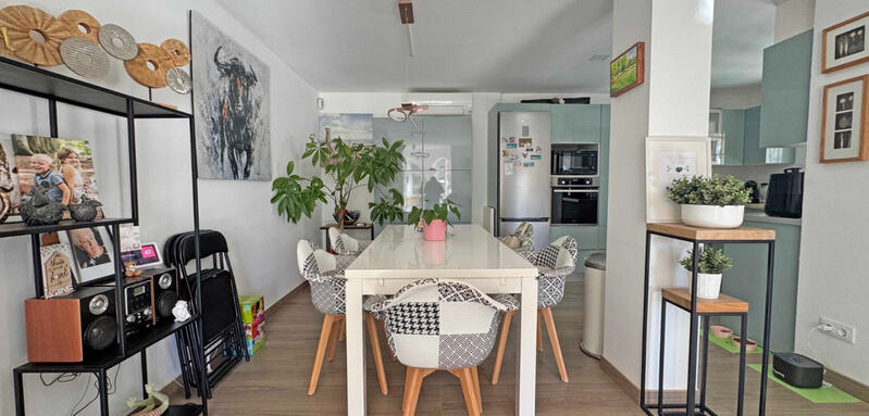 2 спальная комната городская тюрьма продается в Villamartin, Alicante
