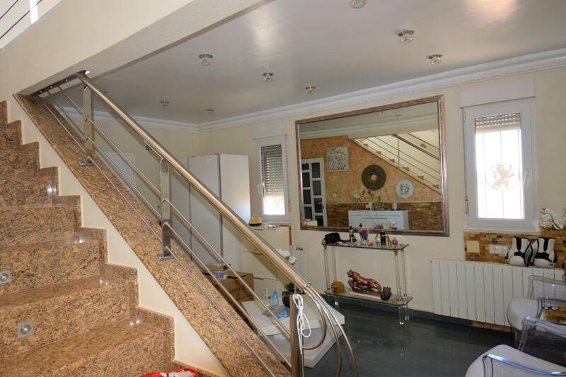 6 soveværelse Villa til salg i Guardamar del Segura, Alicante