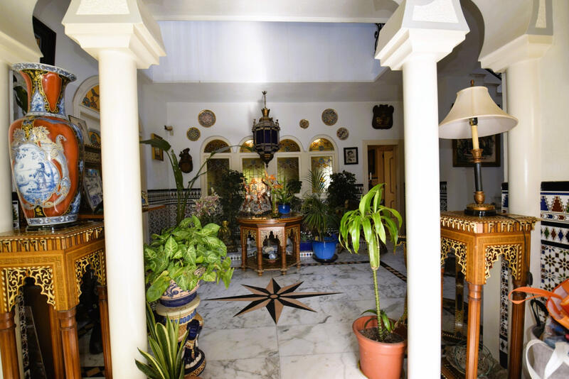 9 Cuarto Villa en venta
