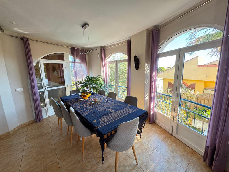 5 soveværelse Villa til salg