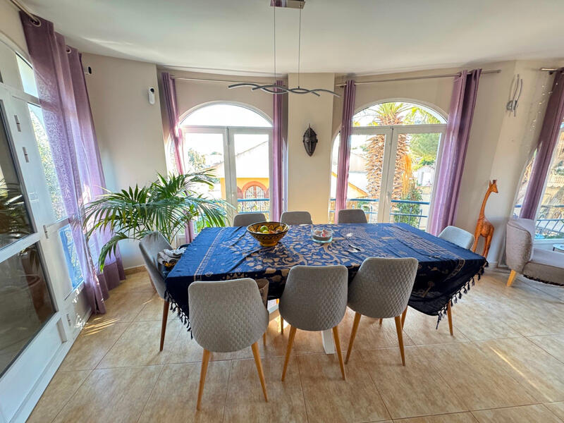 5 slaapkamer Villa Te koop in La Zenia, Alicante