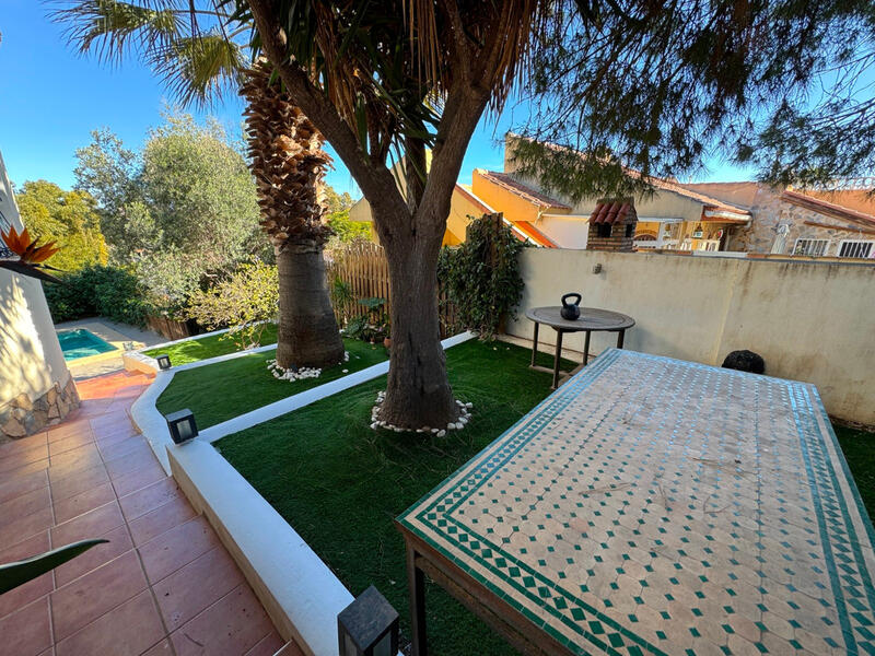 5 slaapkamer Villa Te koop in La Zenia, Alicante