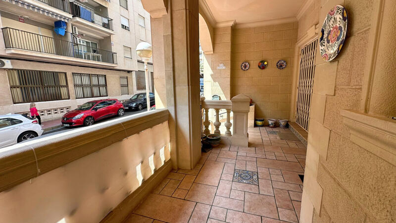 3 bedroom Apartment for sale