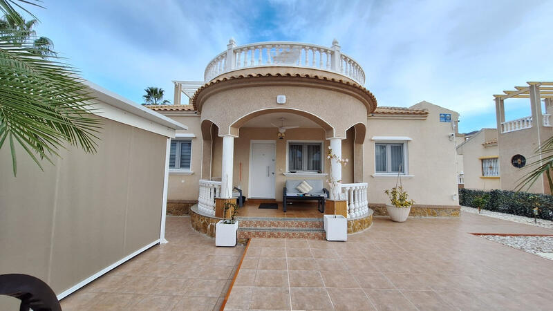 3 slaapkamer Villa Te koop