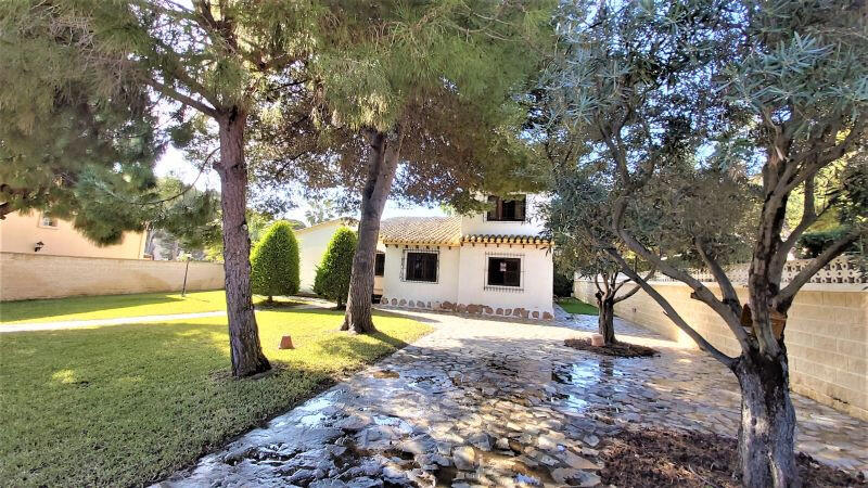 4 slaapkamer Villa Te koop in Torrevieja, Alicante