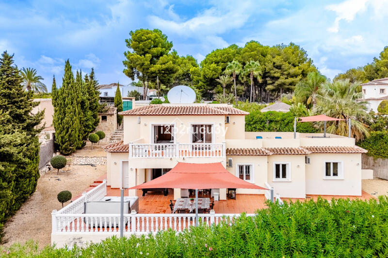 6 Schlafzimmer Villa zu verkaufen in Teulada, Alicante