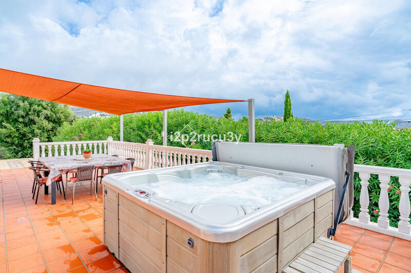 6 Schlafzimmer Villa zu verkaufen in Teulada, Alicante