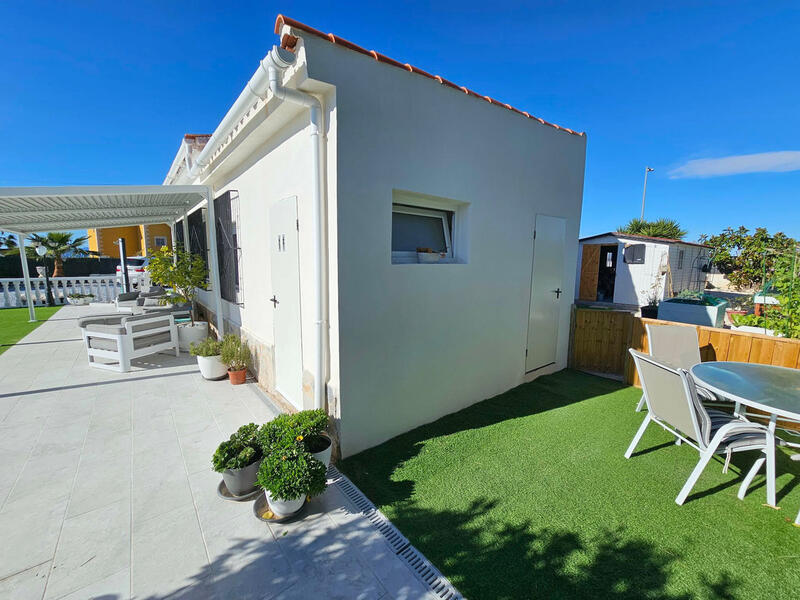 4 Cuarto Villa en venta