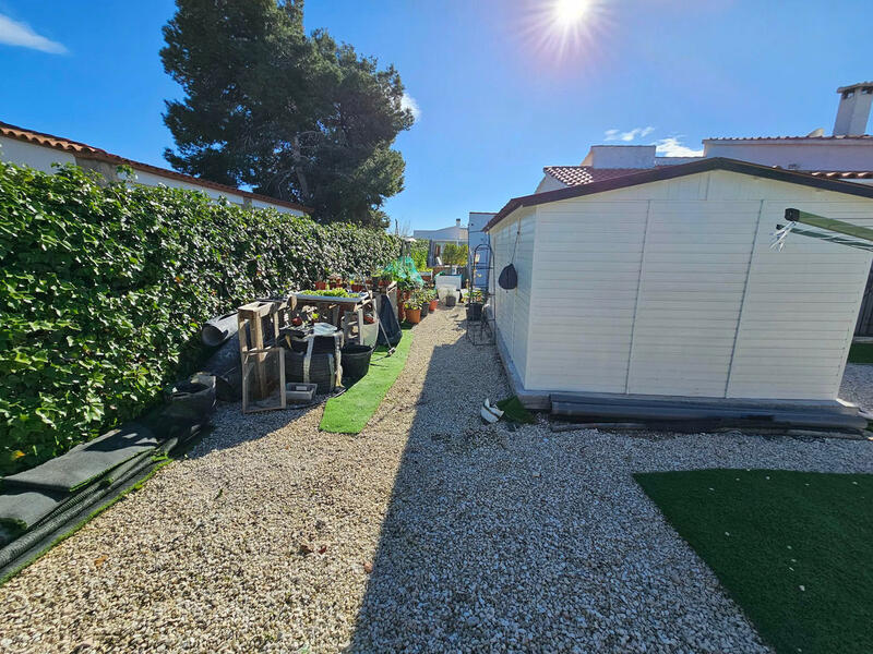 4 Cuarto Villa en venta