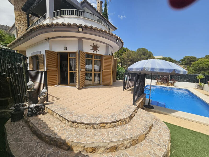 3 bedroom Villa for sale in Finestrat, Alicante