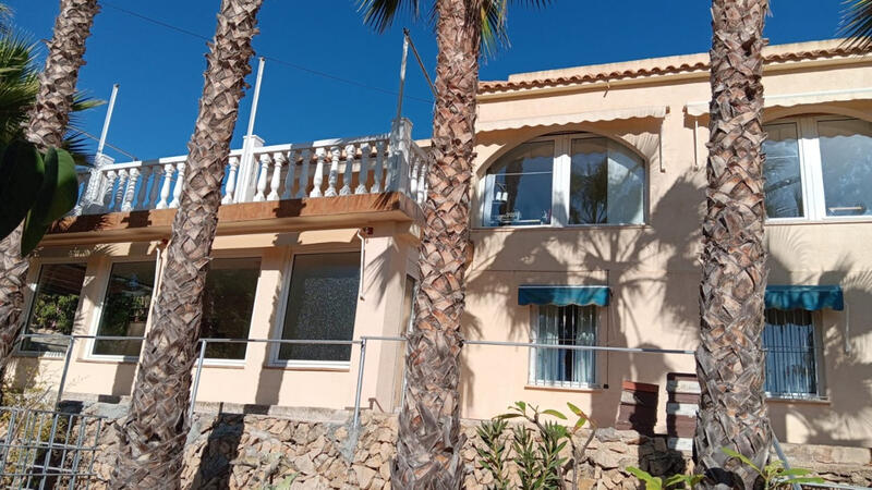 6 Schlafzimmer Landhaus zu verkaufen in La Nucia, Alicante