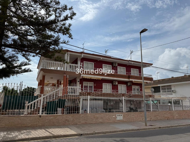4 bedroom Apartment for sale in Los Alcazares, Murcia