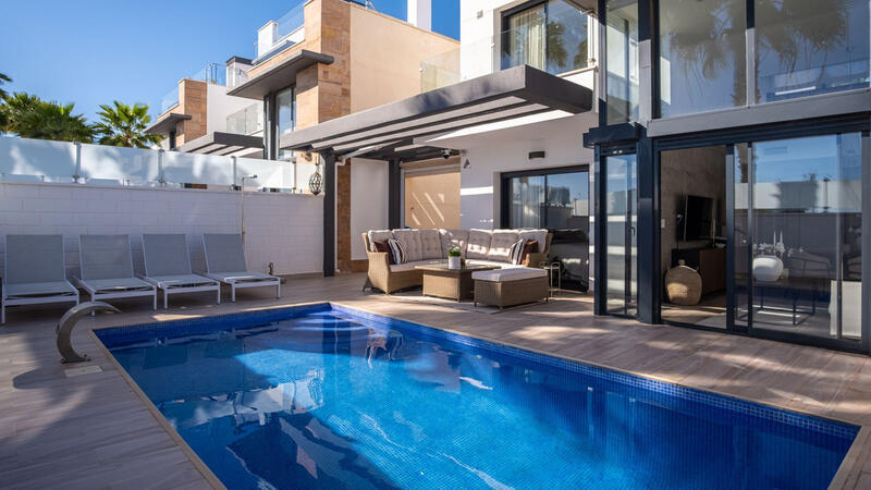 Villa for sale in Cabo Roig, Alicante