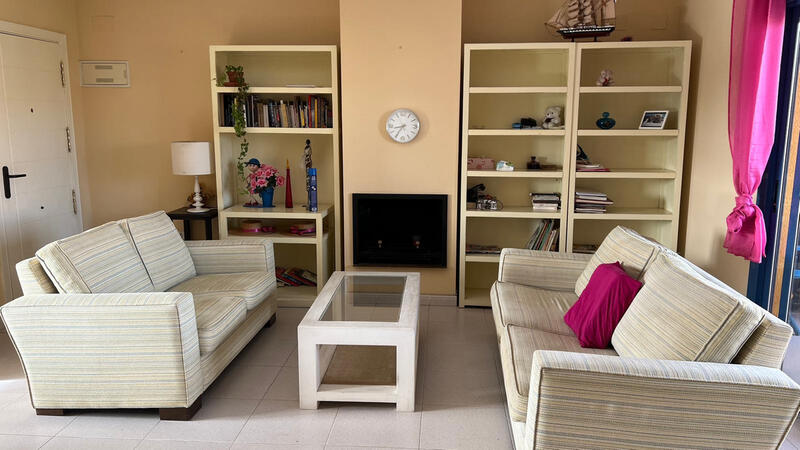 4 спальная комната квартира продается в Denia, Alicante