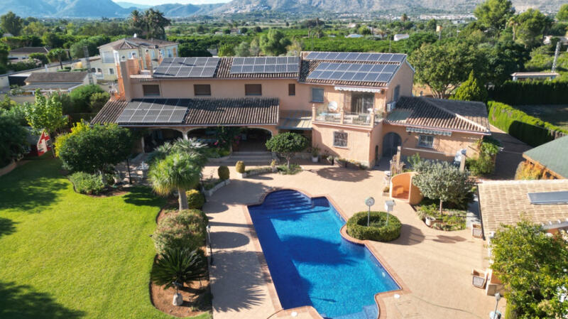 4 soverom Villa til salgs i Pedreguer, Alicante