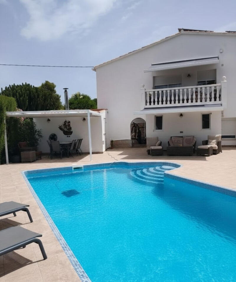 5 Cuarto Villa en venta