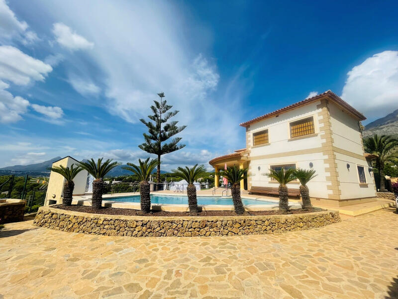6 soveværelse Villa til salg i Altea, Alicante