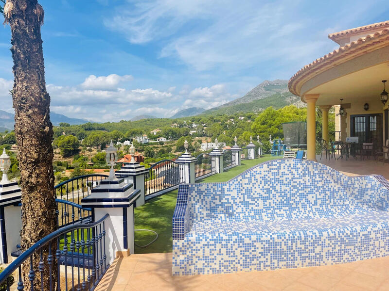 6 soveværelse Villa til salg i Altea, Alicante