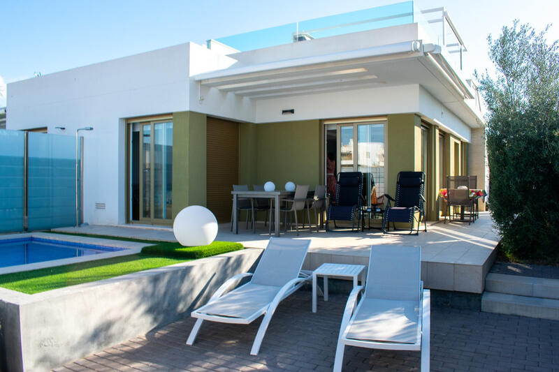 вилла продается в Vistabella Golf, Alicante