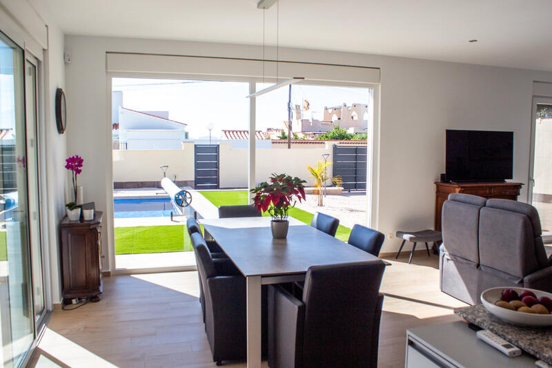 4 soveværelse Villa til salg i Torrevieja, Alicante