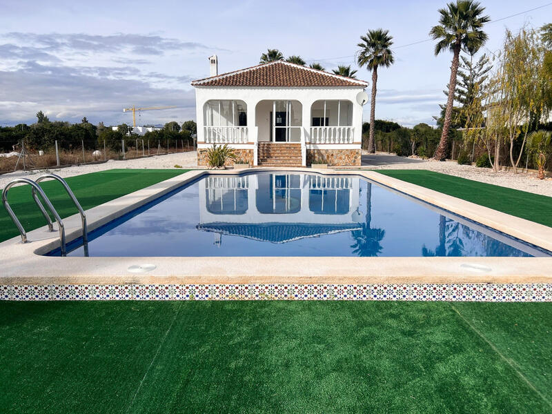 4 bedroom Villa for sale in Dolores, Alicante