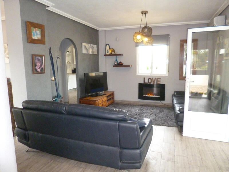 4 soveværelse Villa til salg i Playa Flamenca, Alicante