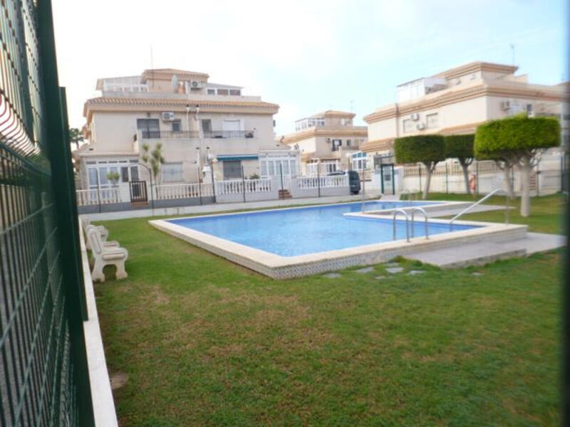 3 bedroom Villa for sale in Playa Flamenca, Alicante