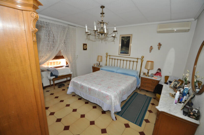 12 bedroom Townhouse for sale in Salinetas de Petrel, Alicante