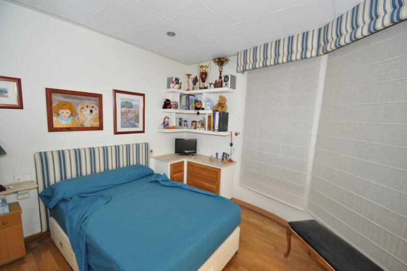 12 bedroom Townhouse for sale in Salinetas de Petrel, Alicante