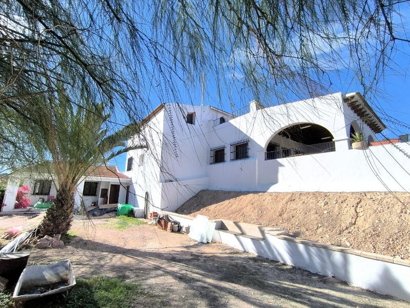 8 bedroom Villa for sale in Novelda, Alicante