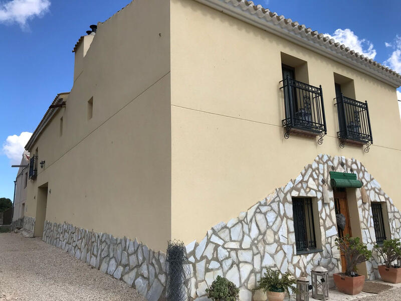 5 Cuarto Casa de Campo en venta