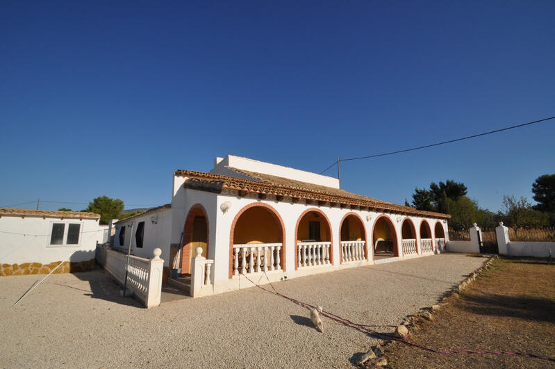 8 Cuarto Casa de Campo en venta en Pinoso, Alicante