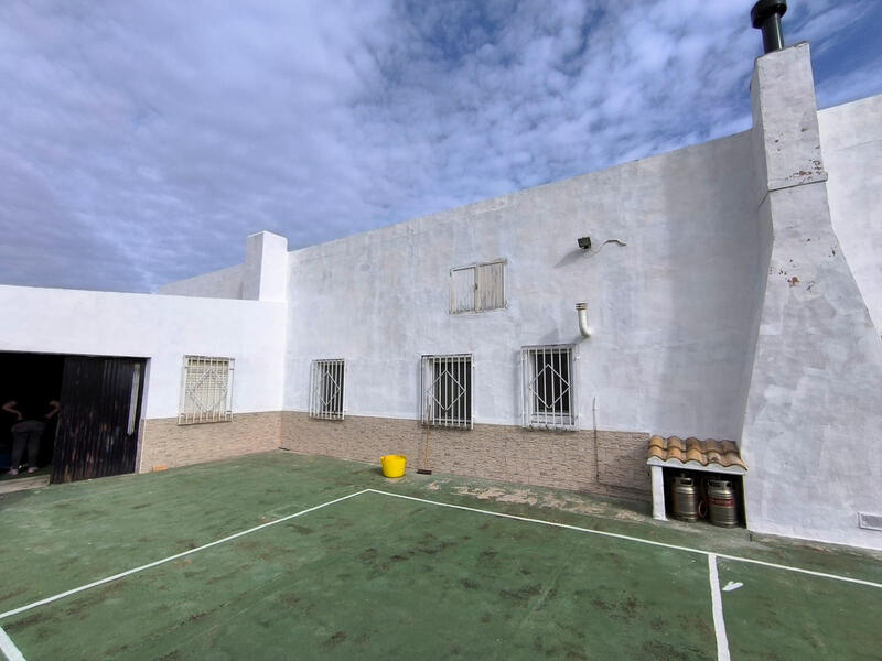 4 Schlafzimmer Villa zu verkaufen in Villena, Alicante