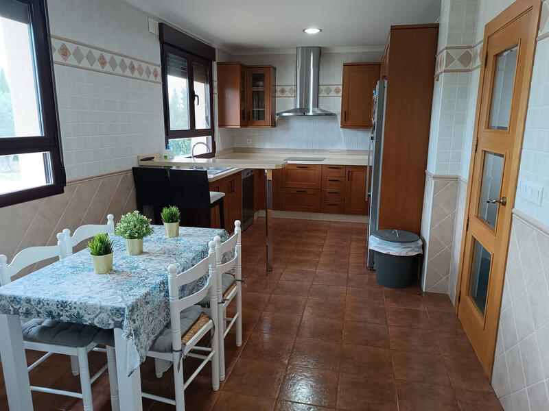 5 спальная комната вилла продается