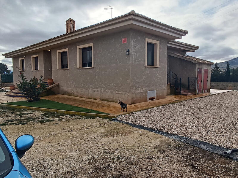 5 chambre Villa à vendre dans Yecla, Murcia