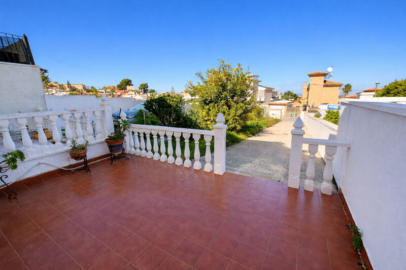 Villa zu verkaufen in Los Balcones, Alicante