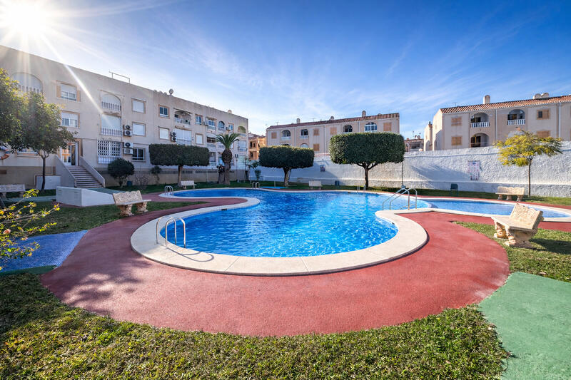 квартира продается в Torrevieja, Alicante