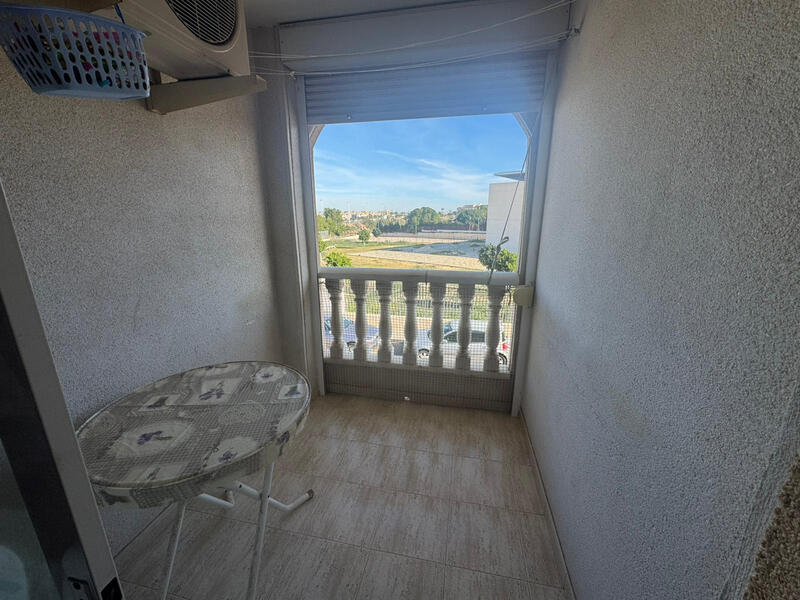 2 спальная комната квартира продается в Torrevieja, Alicante