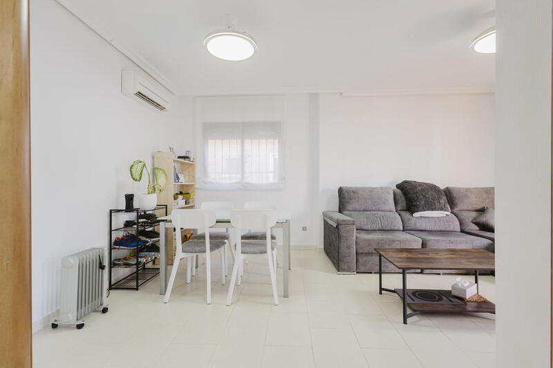 2 Cuarto Adosado en venta