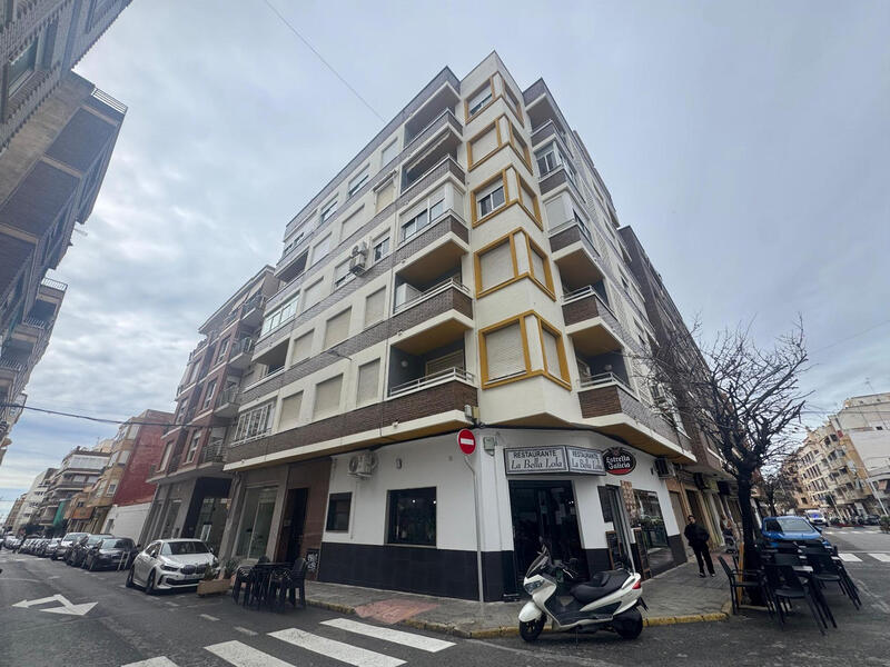 3 soverom Leilighet til salgs i Torrevieja, Alicante