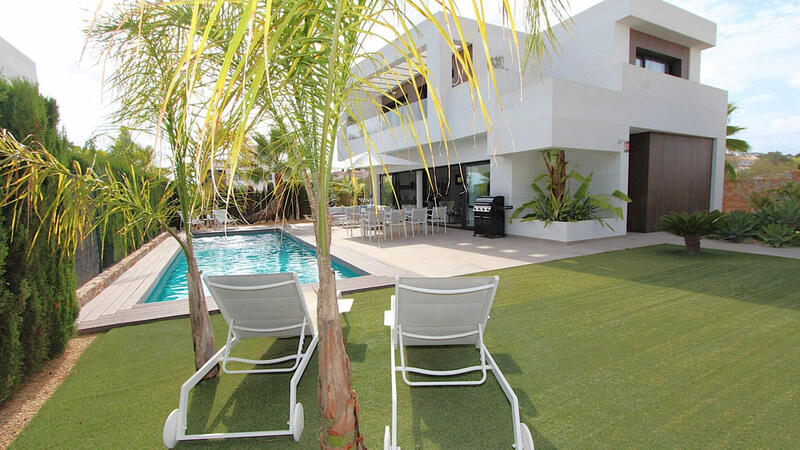 3 soveværelse Villa til salg i Ciudad Quesada, Alicante