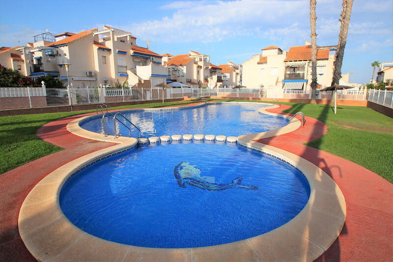2 bedroom Villa for sale in Playa Flamenca, Alicante