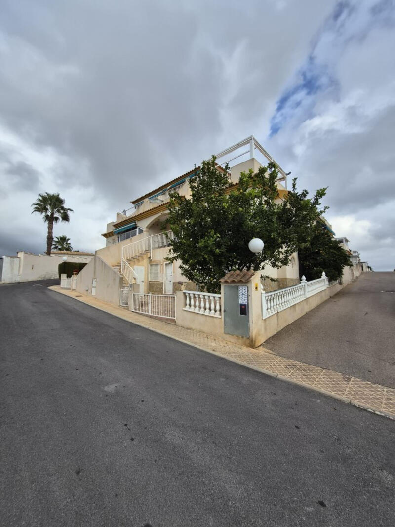 5 soveværelse Lejlighed til salg i Playa Flamenca, Alicante