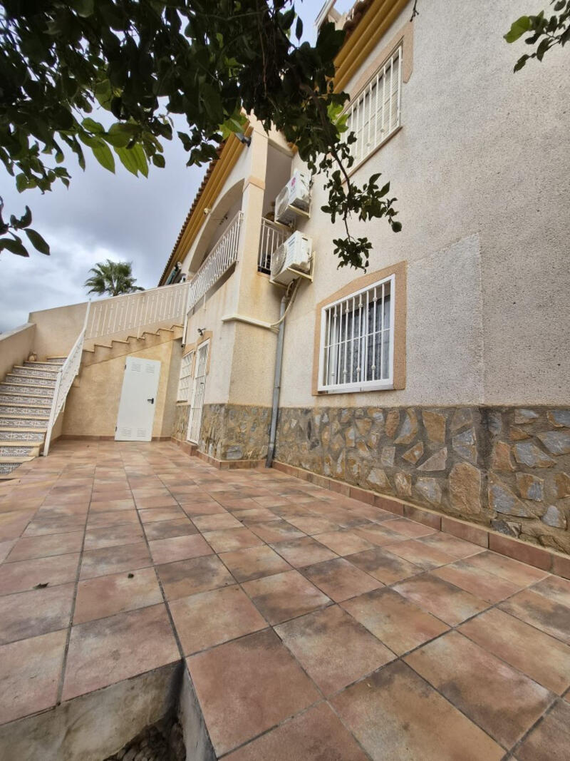 5 soveværelse Lejlighed til salg i Playa Flamenca, Alicante
