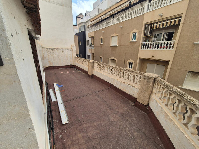 2 bedroom Townhouse for sale