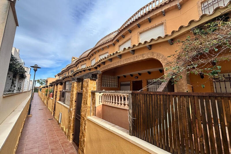 Maison de Ville à vendre dans Guardamar del Segura, Alicante