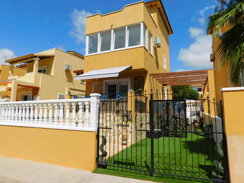 Villa zu verkaufen in Villamartin, Alicante