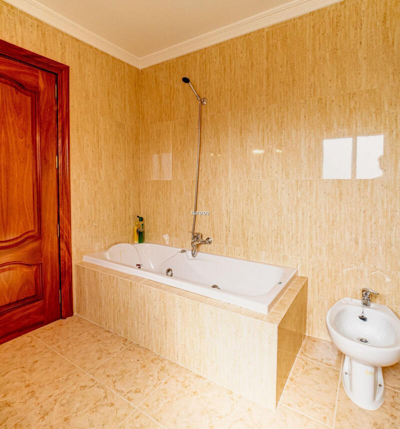 7 Cuarto Villa en venta
