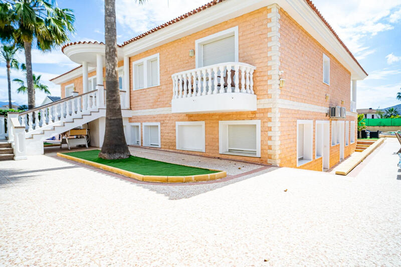 Villa en venta en l'Alfàs del Pi, Alicante