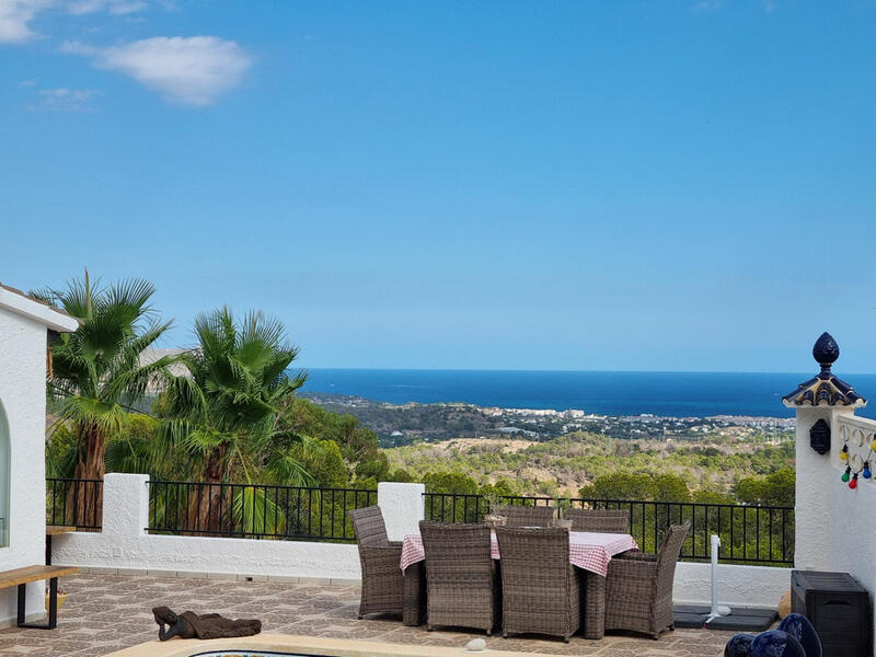 3 Schlafzimmer Villa zu verkaufen in La Nucia, Alicante